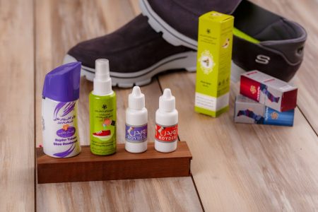 Foot deodorant powder and shoe deodorant spray